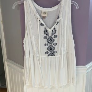 White peasant tank top with vneck and tie